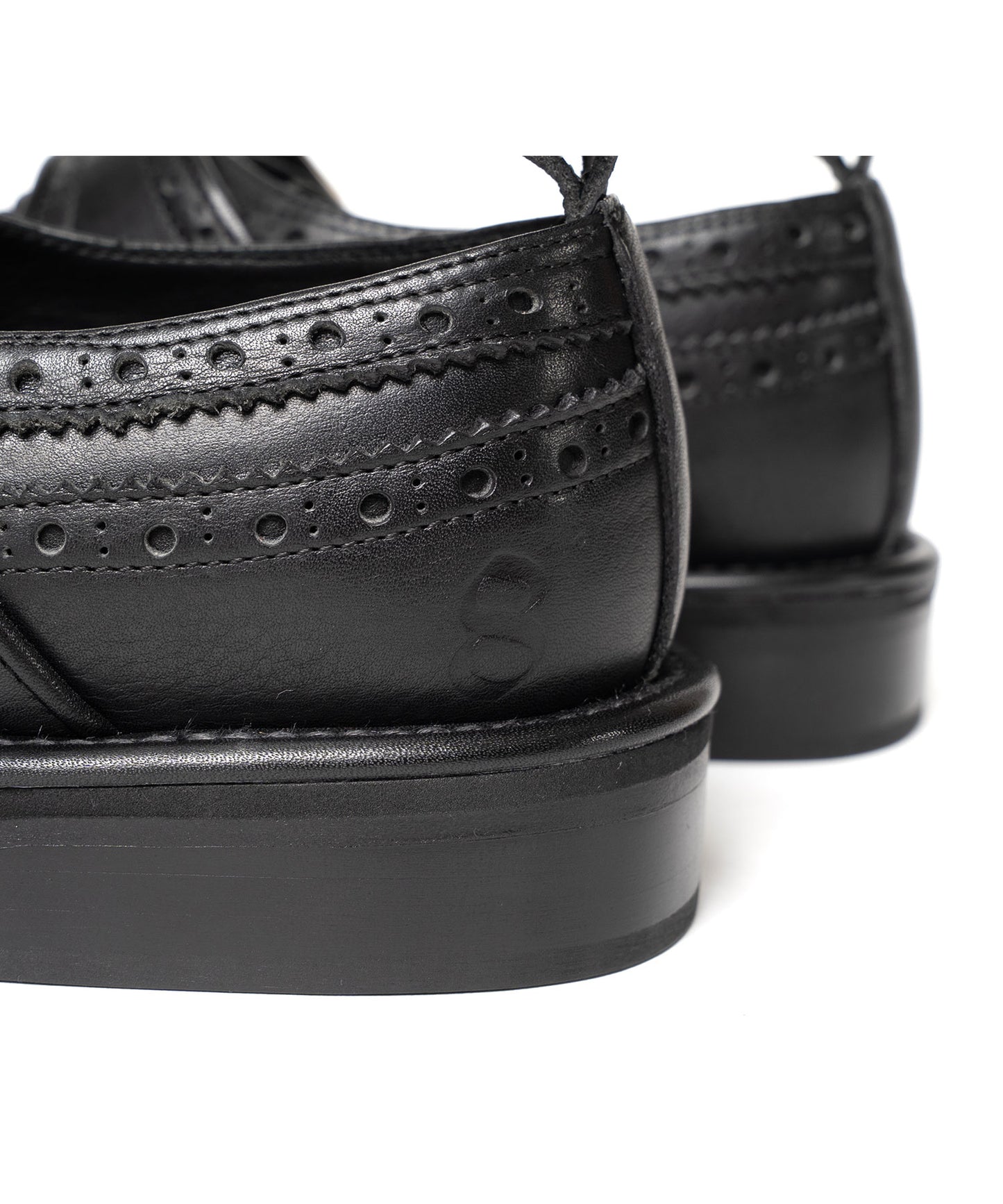 CLYDE - Black