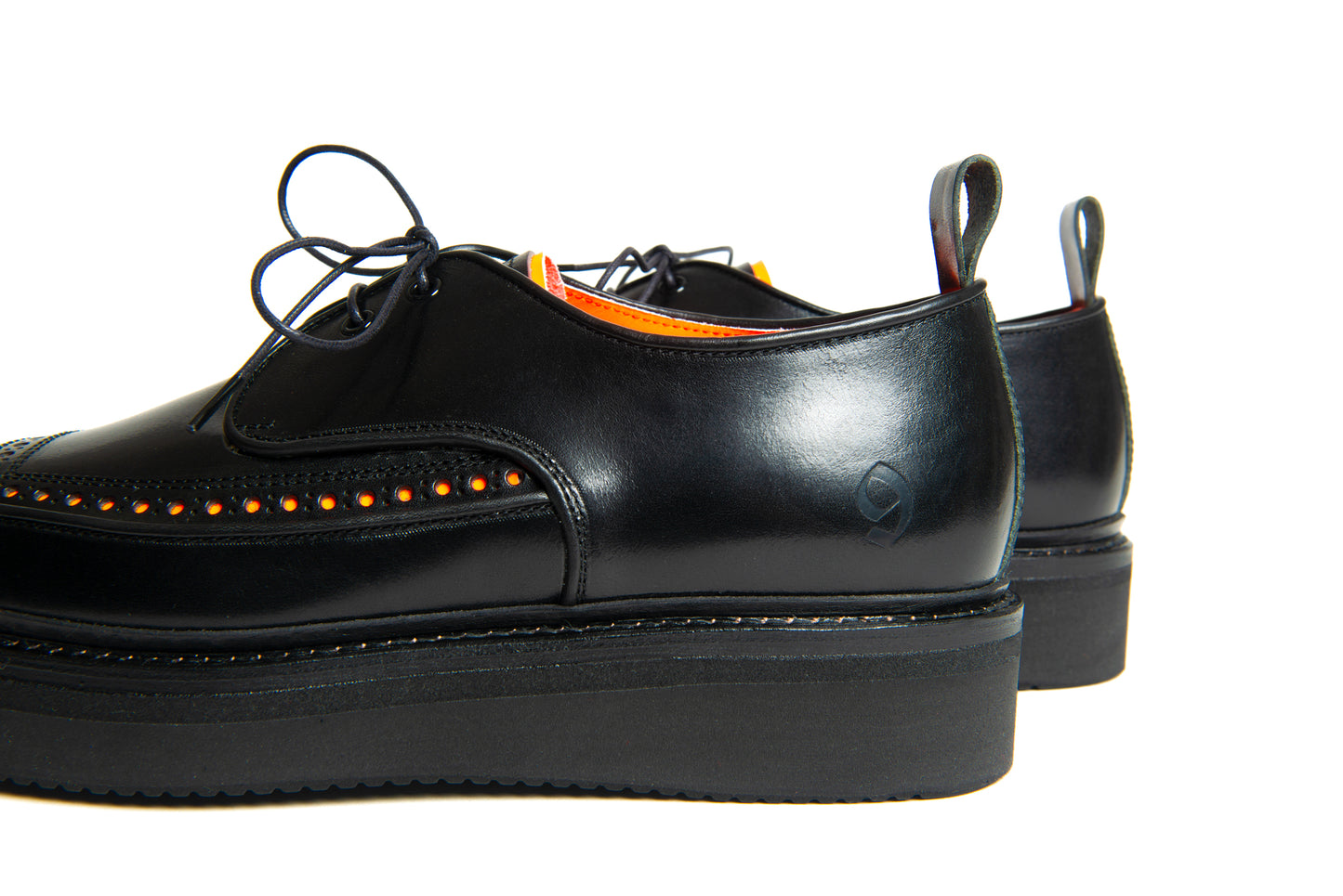 TOM - Black/Orange